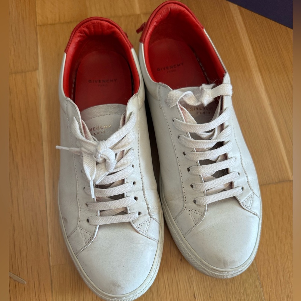 Givenchy Sneaker Size 38